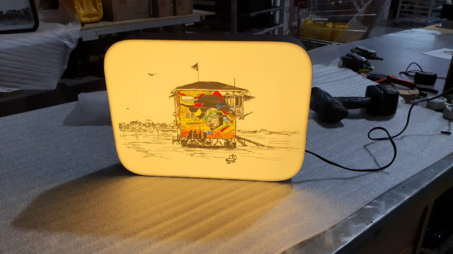 LIGHT BOX TEL AVIV LIFEGUARD HOUSE FRISHMAN BEACH