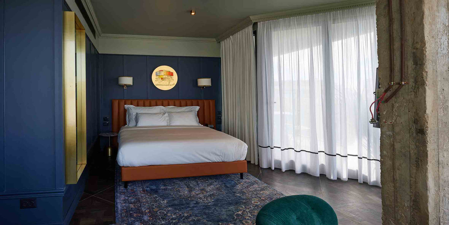 LIGHT BOX TEL AVIV BIALIK SQUARE, OLD CITY HALL